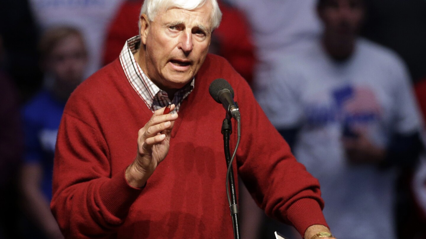 Bob Knight, legendary Indiana basketball coach, died at 83 | AP News