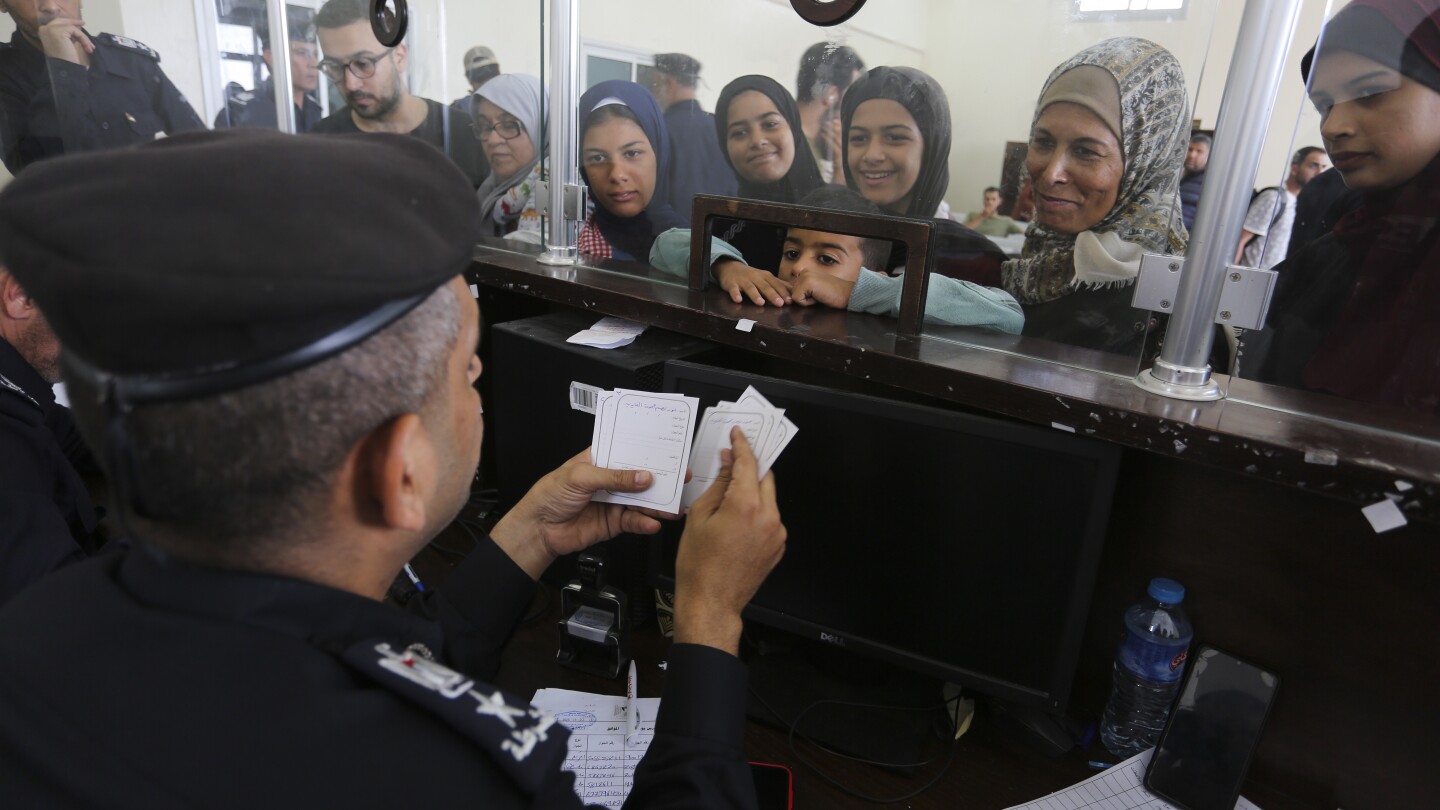 As more Palestinians with foreign citizenship leave Gaza, some families are left in the lurch | AP News