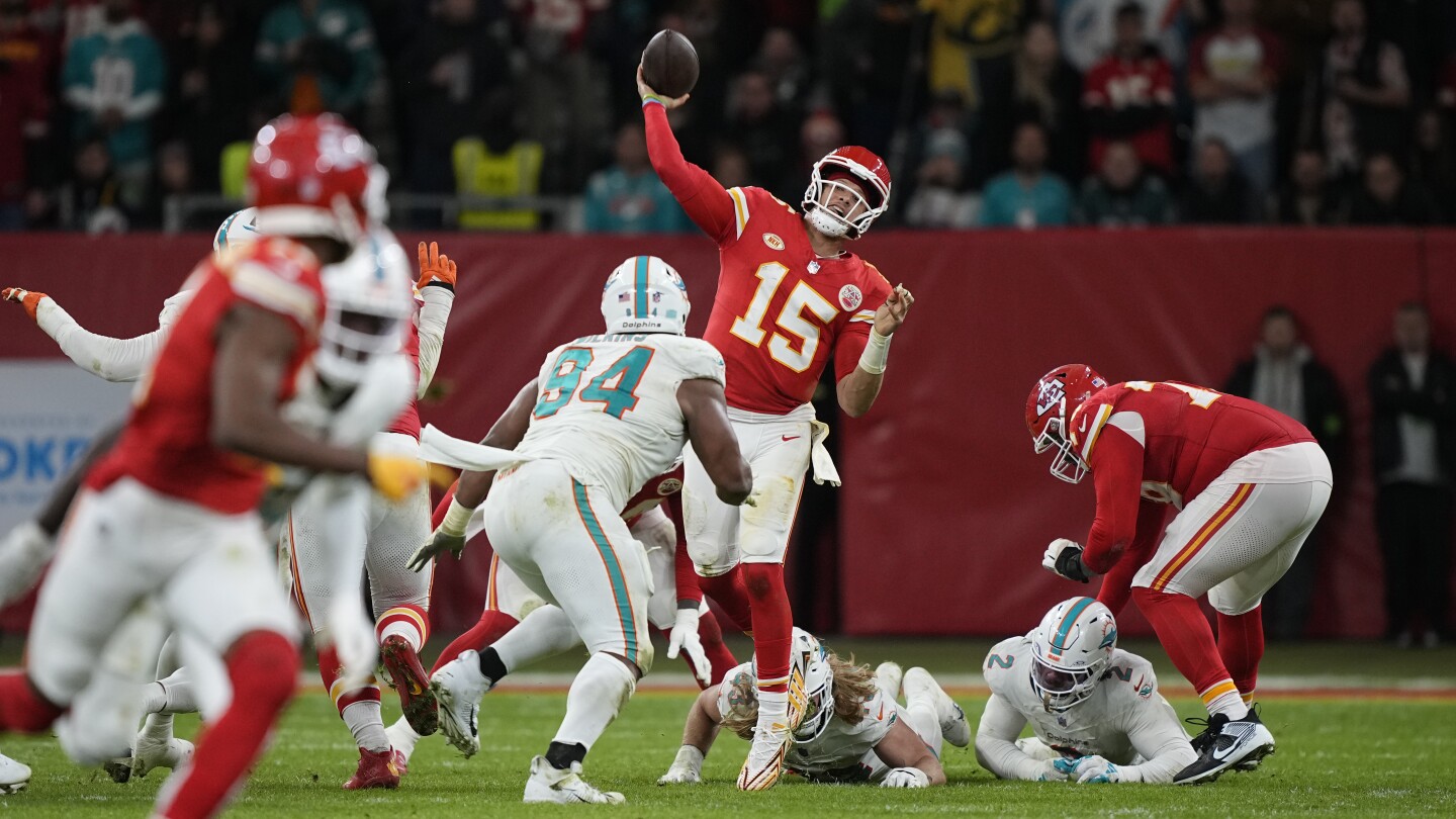 NFL Germany game: Chiefs hang on to beat Dolphins 21-14 | AP News