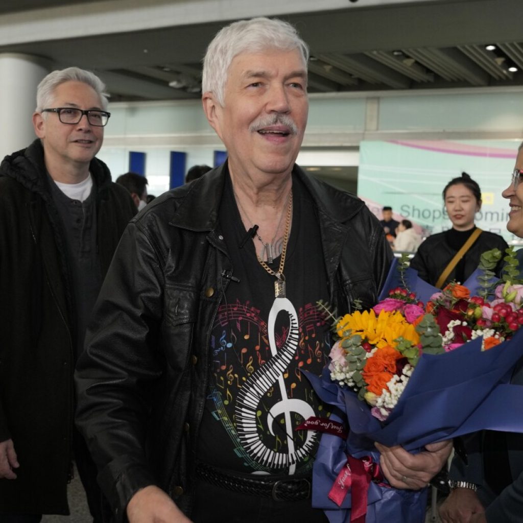 Back in China 50 years after historic trip, a Philadelphia Orchestra violinist hopes to build ties | AP News