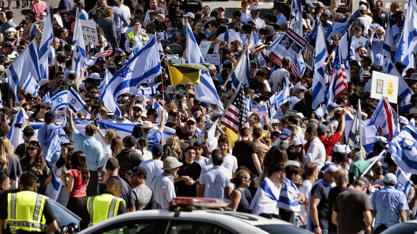 Fights erupt outside LA’s Museum of Tolerance after Hamas attack screening | AP News