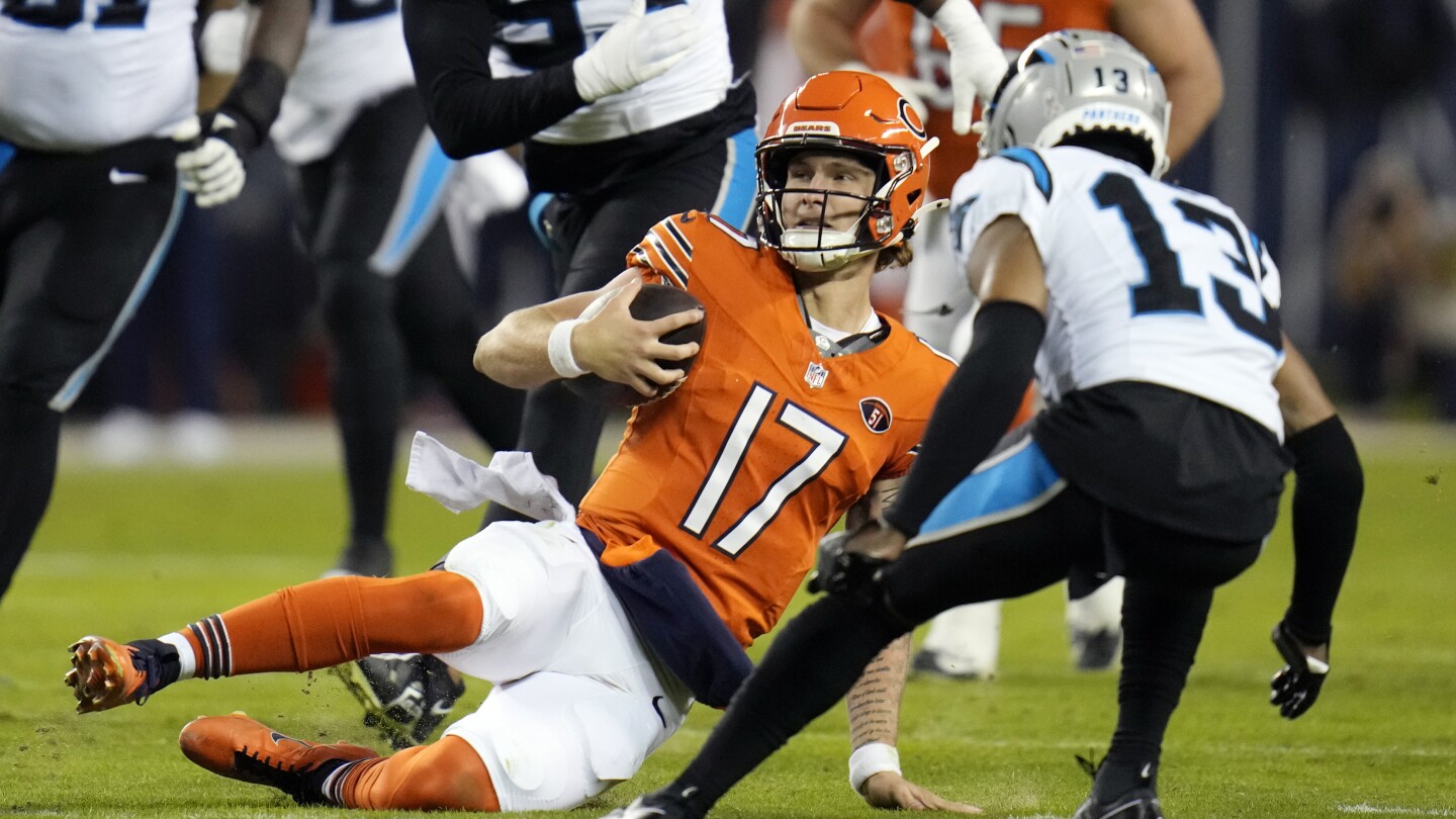 Foreman runs for TD, Bears beat Panthers 16-13 to boost their shot at the top pick in the draft | AP News