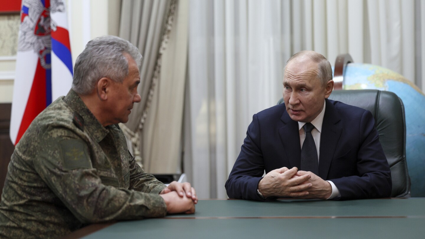 Putin and top military leaders visit southern military headquarters to assess his war in Ukraine | AP News