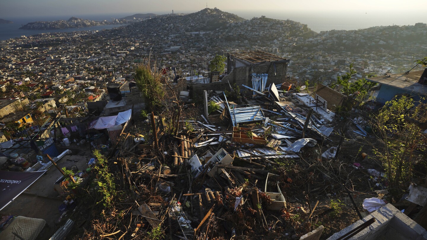 Acapulco’s recovery moves ahead in fits and starts after Hurricane Otis devastation | AP News