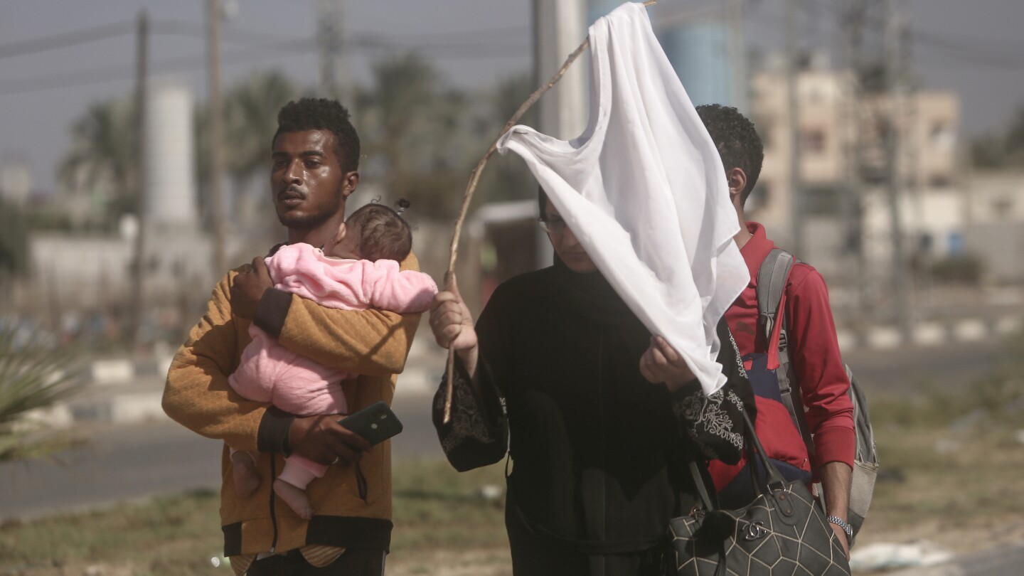 AP Photos: Anxiety, grief and despair grip Gaza and Israel on week 5 of the Israel-Hamas war | AP News