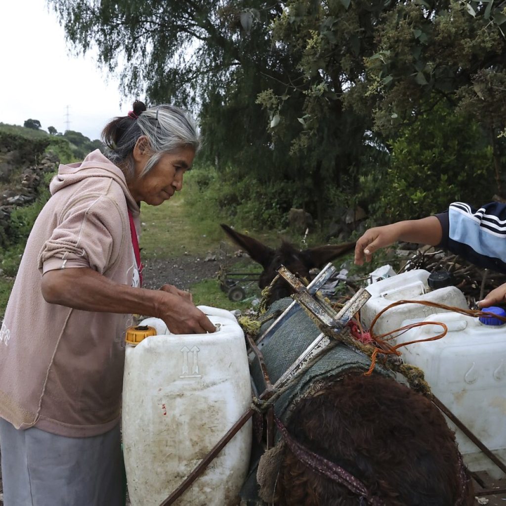 Mexico City imposes another round of water restrictions in the face of drought ‘crisis’ | AP News