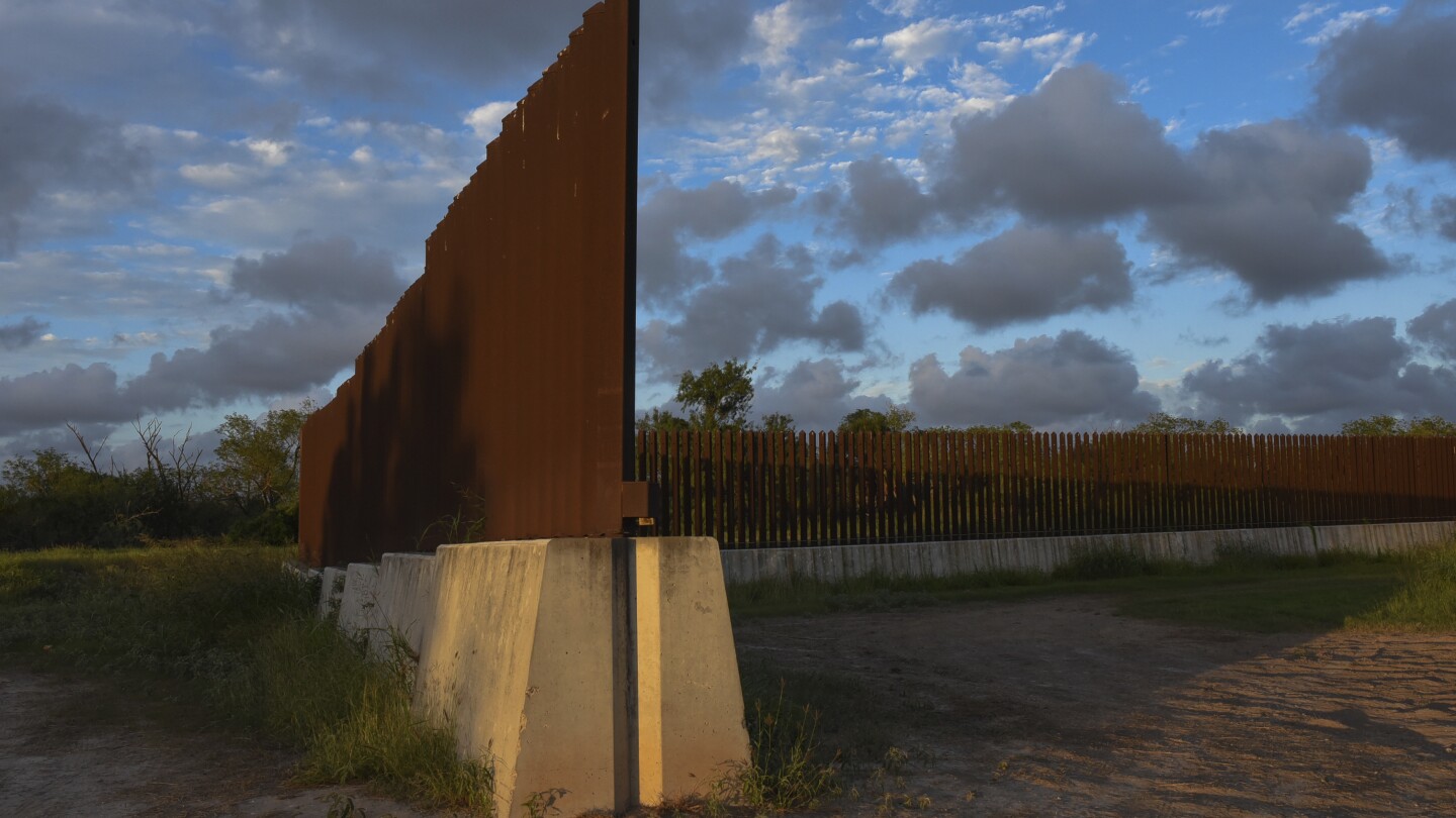 Biden’s movable wall is criticized by environmentalists and those who want more border security | AP News