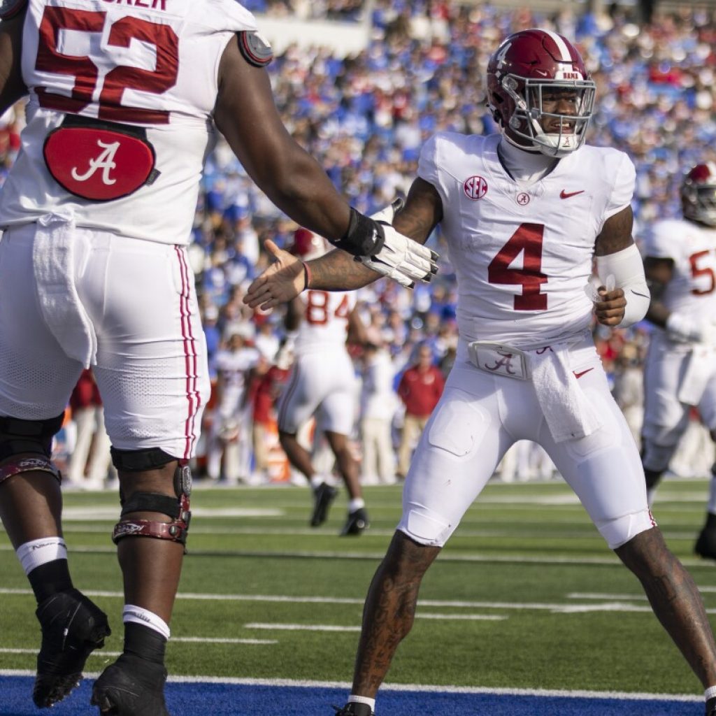 AP Top 25 Takeaways: Alabama is a national title contender again. Michigan may have its next man | AP News