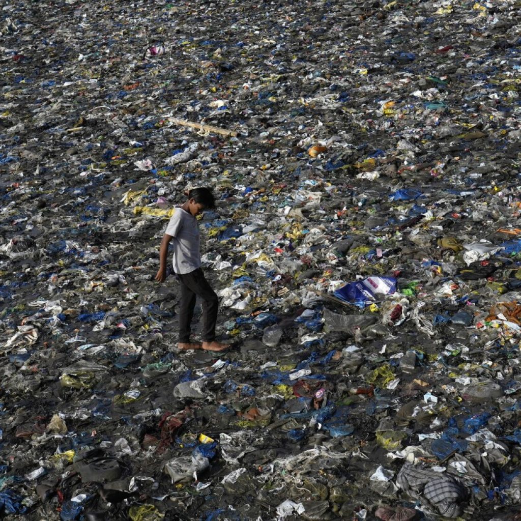 Nations gather in Nairobi to hammer out treaty on plastic pollution | AP News