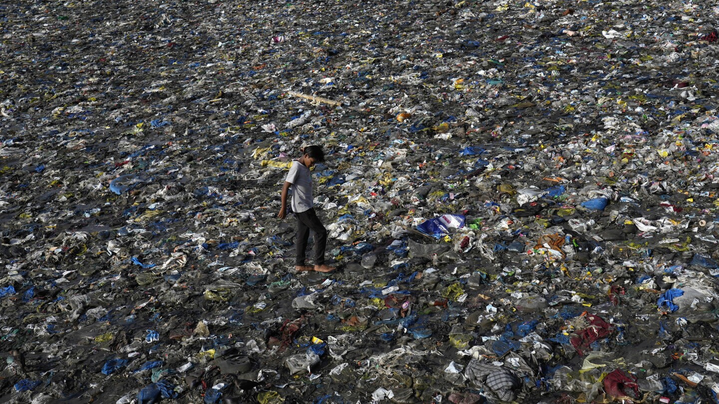 Nations gather in Nairobi to hammer out treaty on plastic pollution | AP News