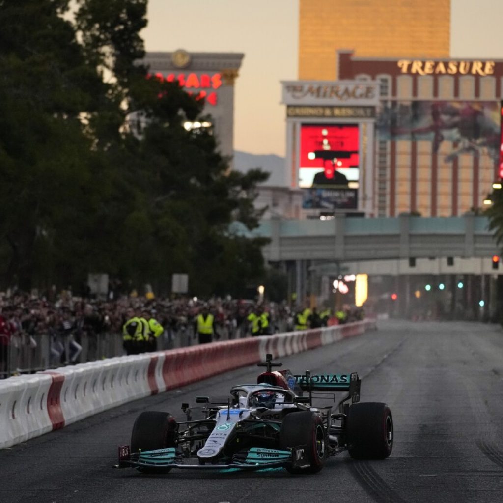 Column: F1 learns it overestimated fan demand for Las Vegas, the most expensive race of the year | AP News