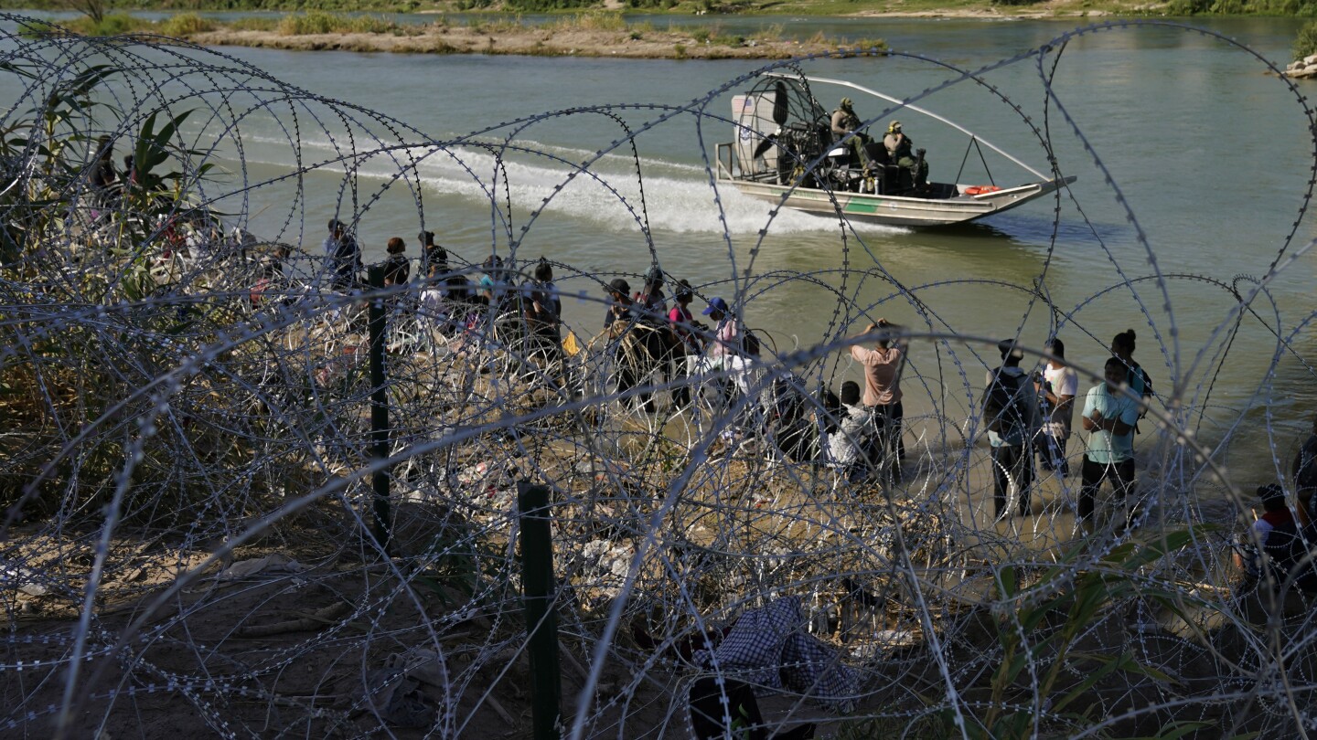 Illegal border crossings into the US drop in October after a 3-month streak of increases | AP News