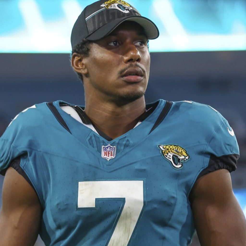 Jacksonville Jaguars receiver Zay Jones was arrested | AP News