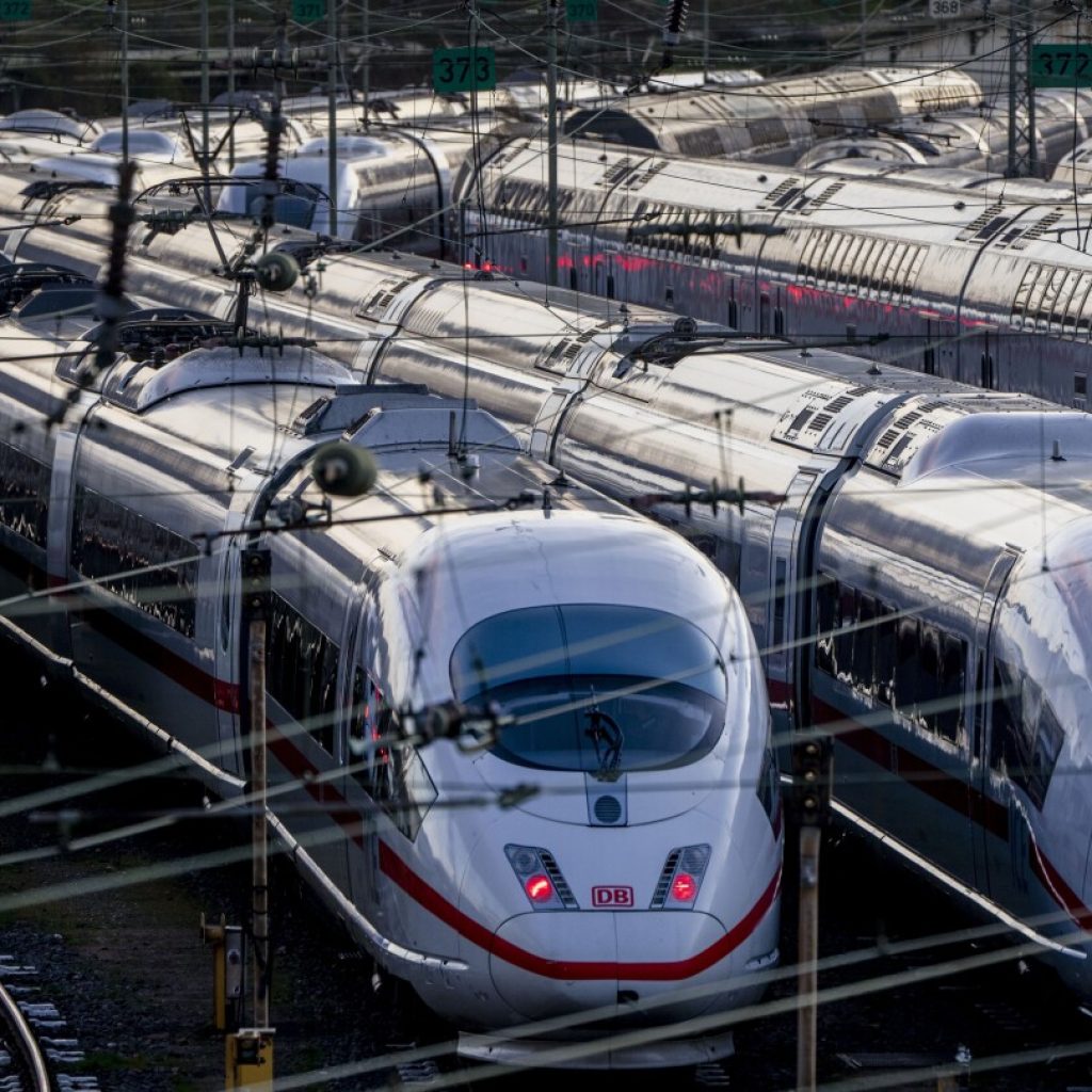 German union calls on train drivers to strike this week in a rancorous pay dispute | AP News