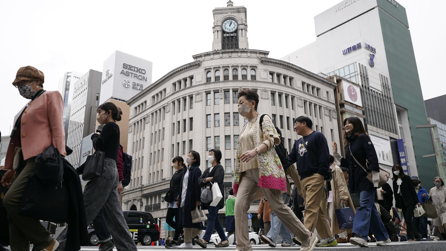 Japan’s economy sinks into contraction as spending, investment decline | AP News