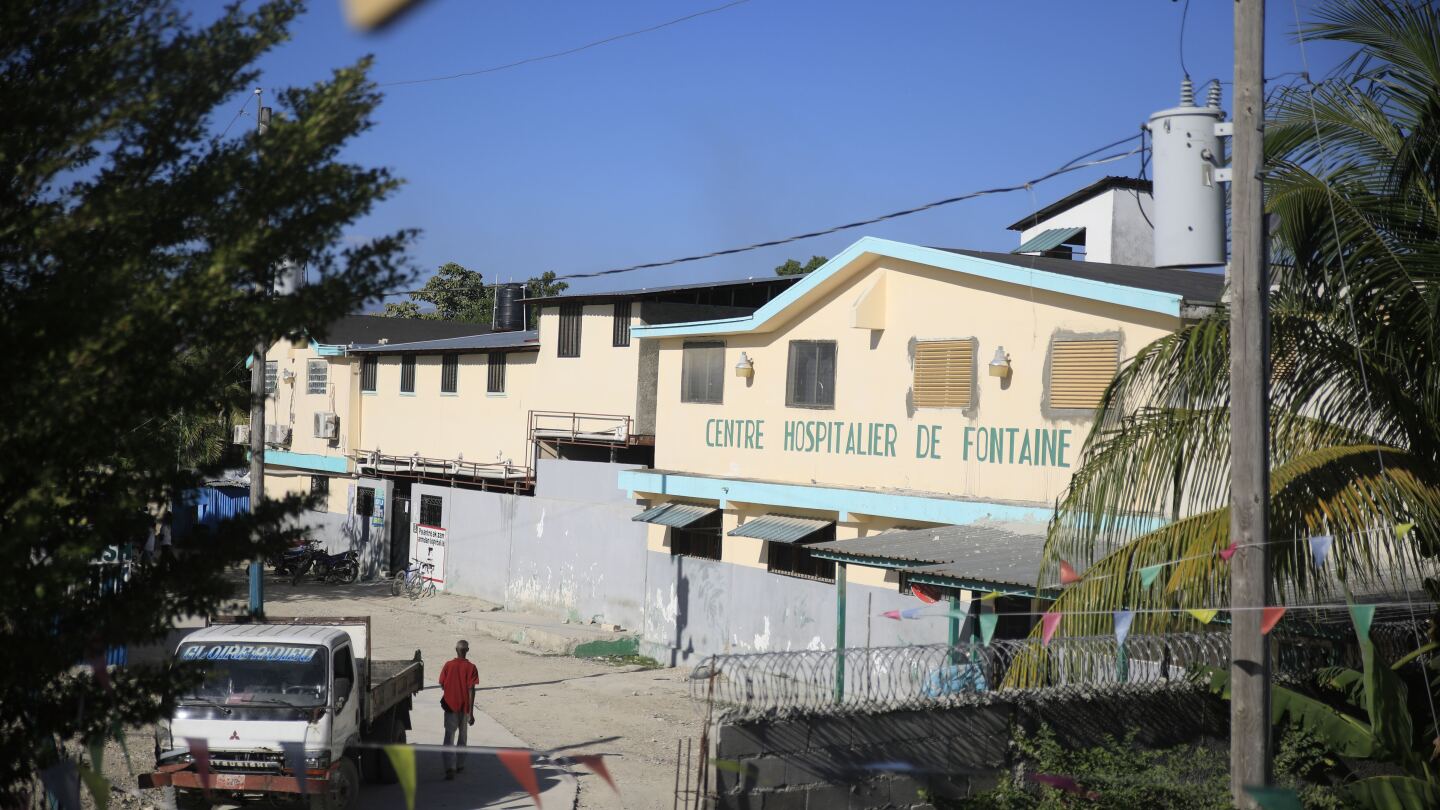 Haiti hospital director says gang took women, children hostage | AP News