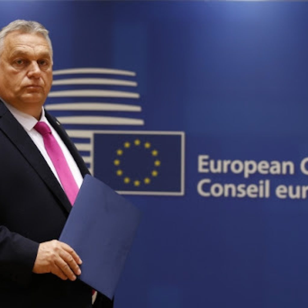 Orban: Dok Srbija ne uđe u Evropsku uniju, ima pravo da sedi na dve stolice