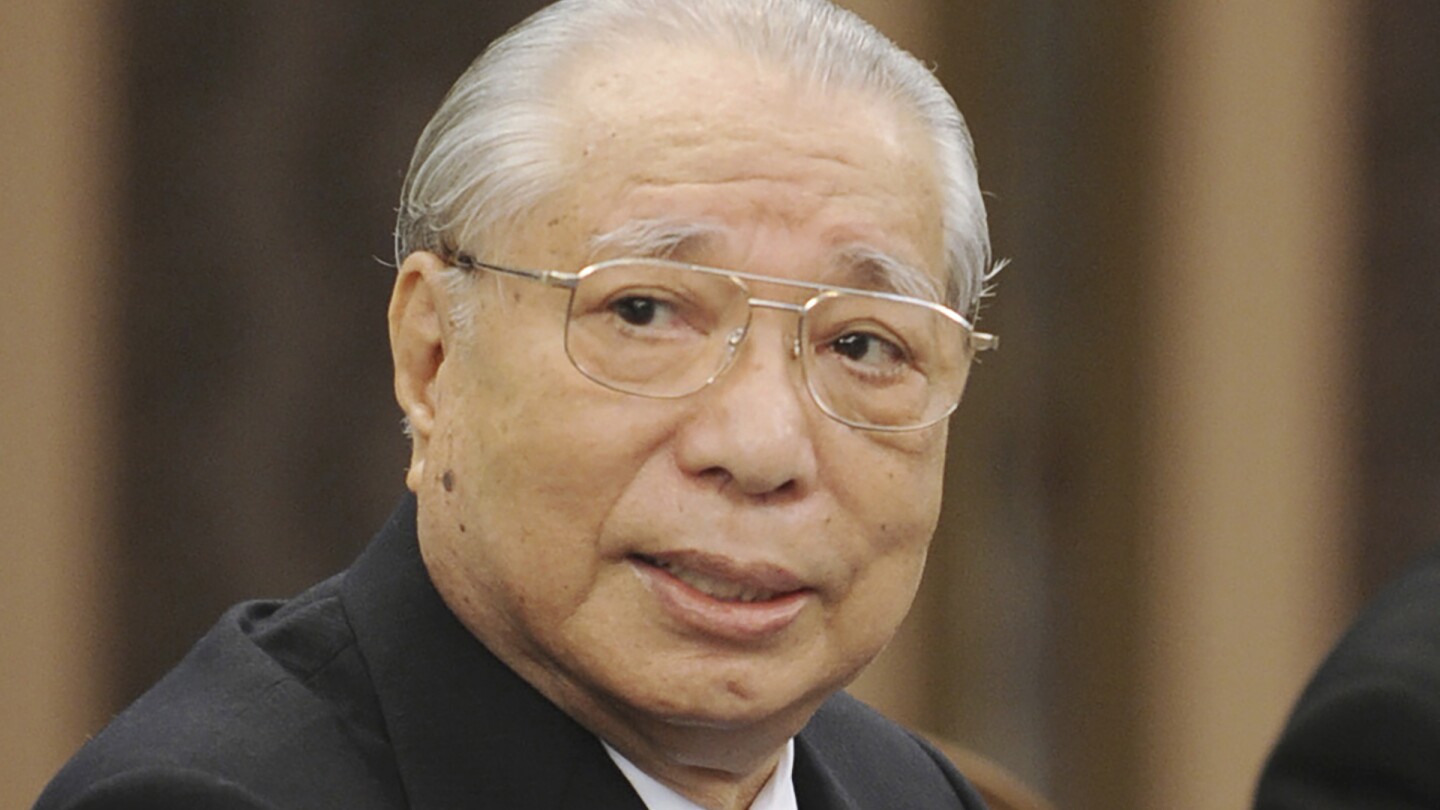 Daisaku Ikeda, head of global Japanese Buddhist organization Soka Gakkai, dies at 95 | AP News