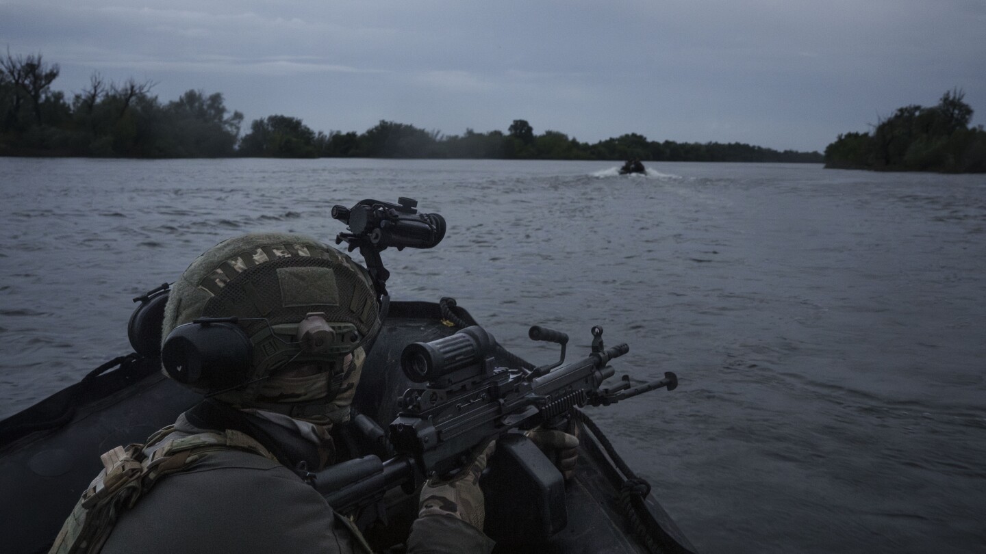 Ukraine’s troops work to advance on Russian-held side of key river after gaining footholds | AP News