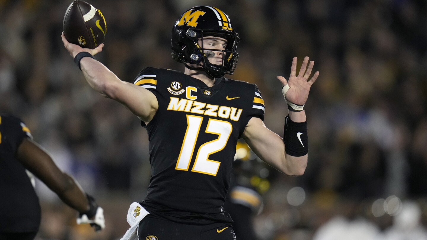 Cook drives No. 11 Missouri to winning field goal with 5 seconds left for 33-31 victory over Florida | AP News