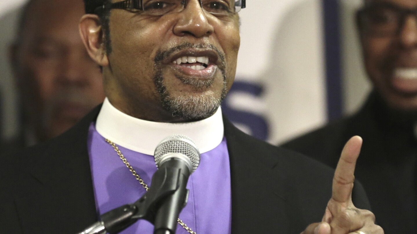 Carlton Pearson, influential Oklahoma megachurch founder who rejected hell, dies at age 70 | AP News