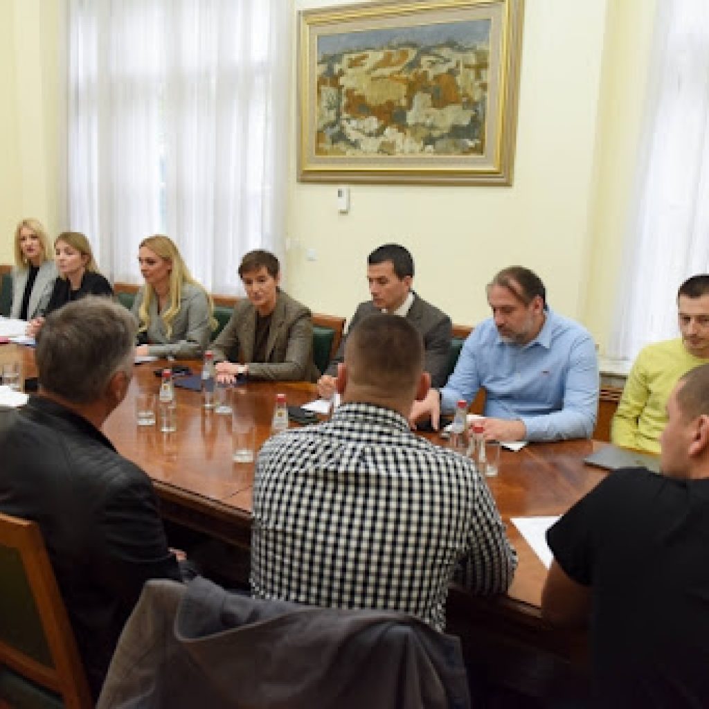 Zahtevi poljoprivrednika delimično ispunjeni, protesti se nastavljaju bez blokada puteva