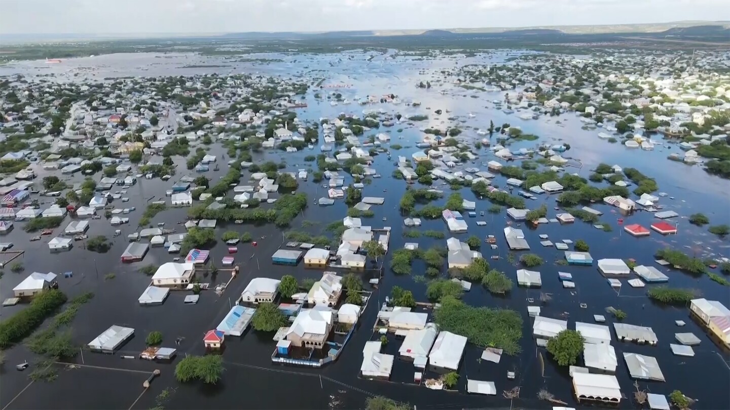 El Nino-worsened flooding has Somalia in a state of emergency. Residents of one town are desperate | AP News