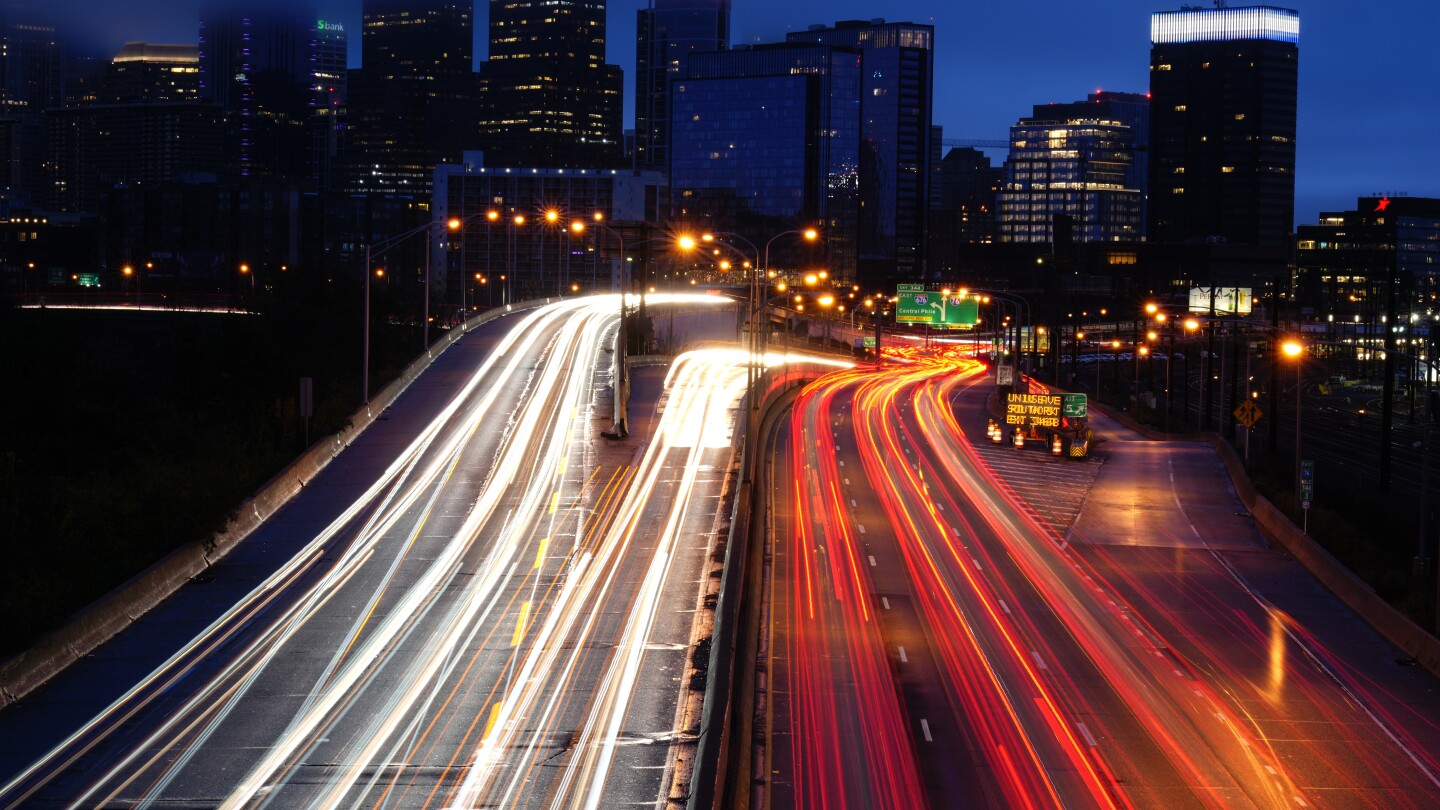 Buyers worldwide go for bigger cars, erasing gains from cleaner tech. EVs would help | AP News