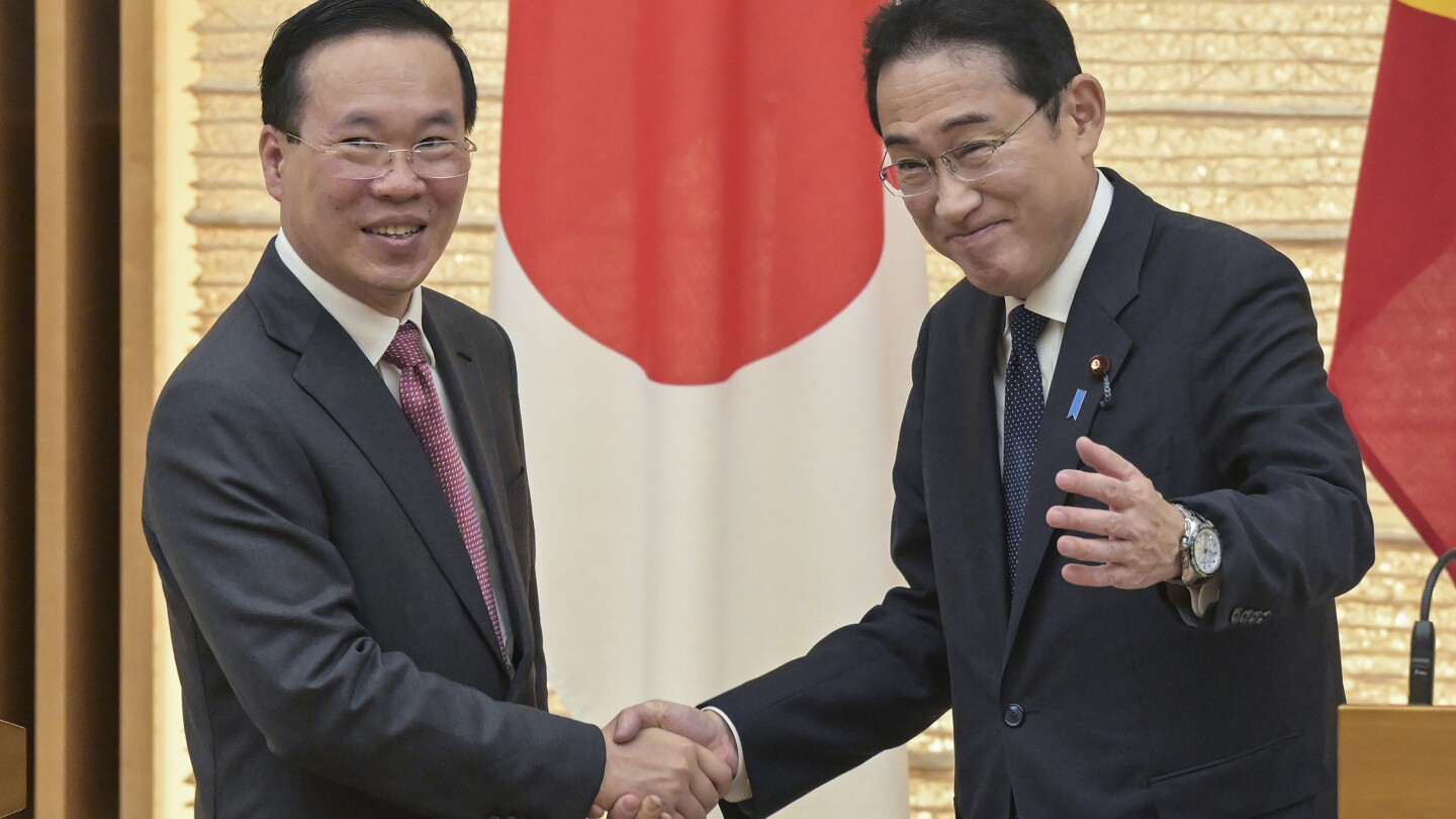 Japan and Vietnam agree to boost ties and start discussing Japanese military aid amid China threat | AP News