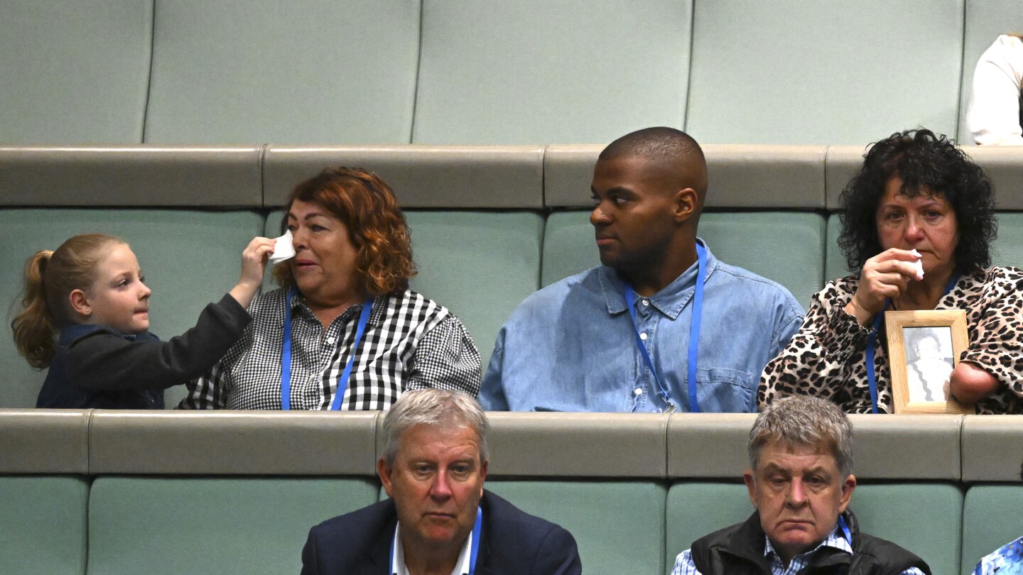 Australia apologizes for thalidomide tragedy as some survivors listen in the Parliament gallery | AP News