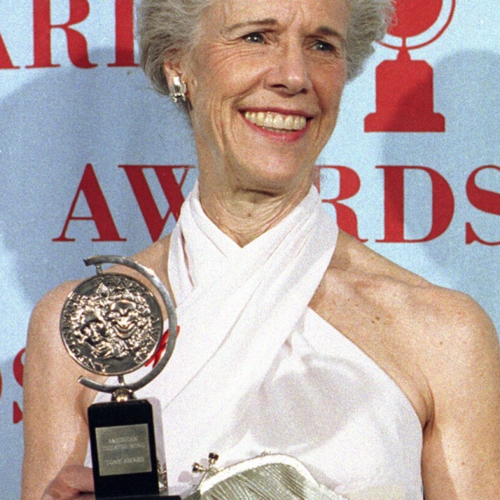 Frances Sternhagen, Tony Award-winning actor, dies at 93 | AP News