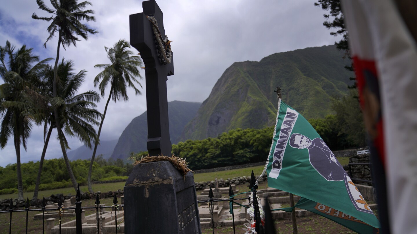 Pilgrims yearn to visit isolated peninsula where Catholic saints cared for Hawaii’s leprosy patients | AP News