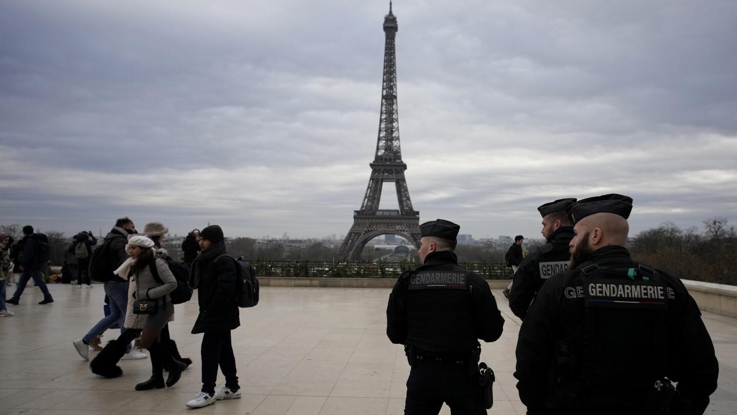 After a fatal attack near the Eiffel Tower, French investigators look into suspect’s mental health | AP News