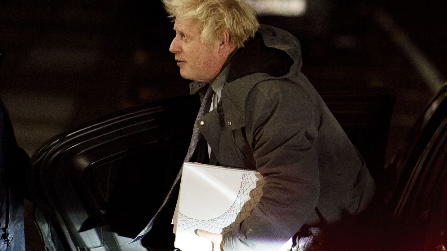 COVID inquiry: Boris Johnson defends his handling of the pandemic. Follow the latest | AP News