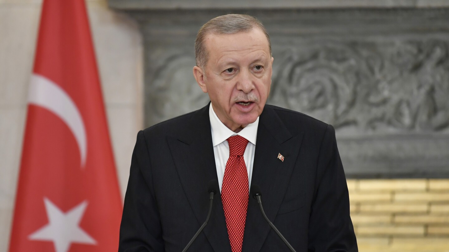 Turkey’s Erdogan accuses the West of ‘barbarism’ and Islamophobia in the war in Gaza | AP News