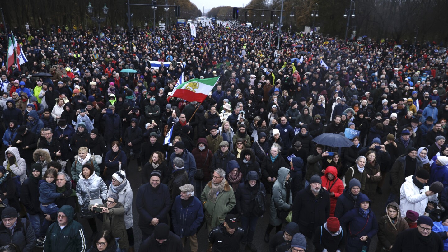 Thousands demonstrate against antisemitism in Berlin as Germany grapples with a rise in incidents | AP News