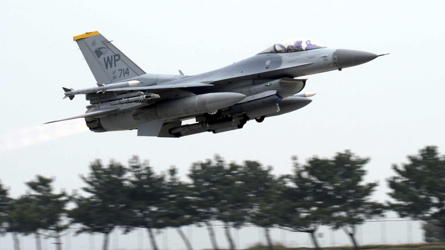 US F-16 crashes into sea off South Korean coast  | AP News