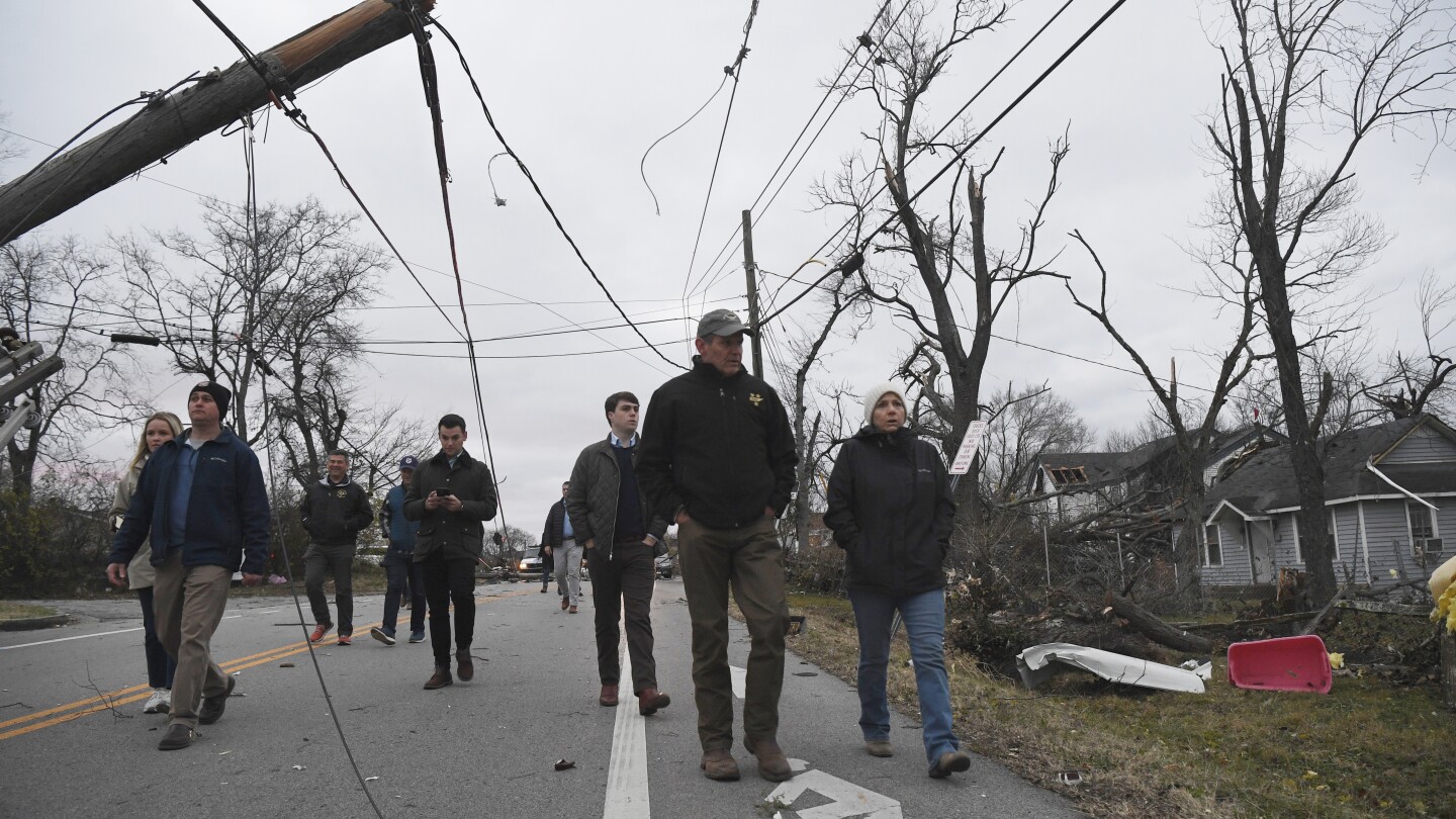 Snowfall, rain, gusty winds hit Northeast as Tennessee recovers from deadly tornadoes | AP News