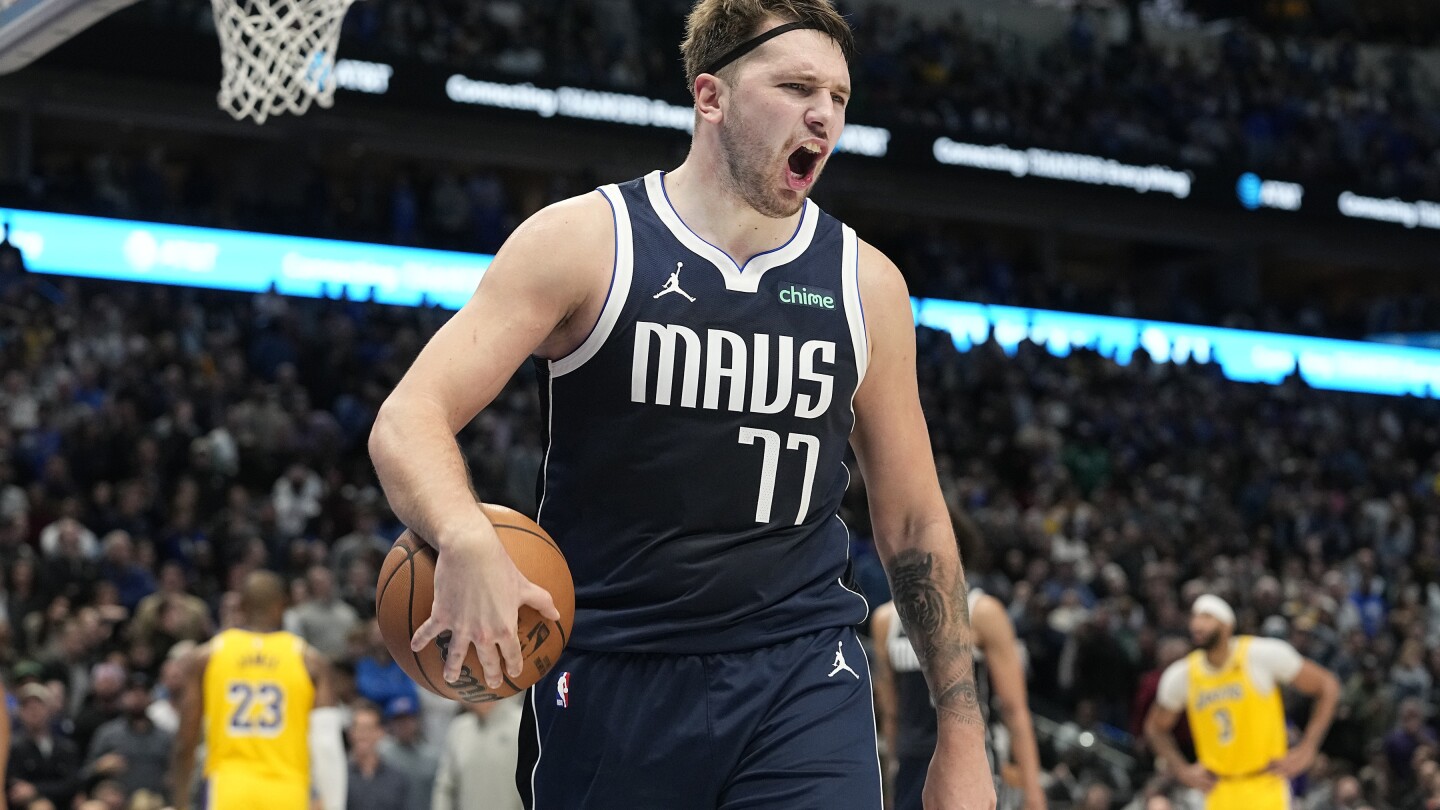 Mavericks vs Lakers: Doncic, Hardaway led Mavs over Lakers 127-125 | AP News