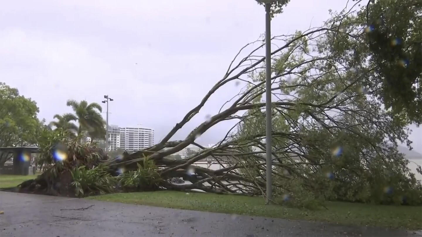 Tropical Cyclone Jasper weakens while still lashing northeastern Australia with flooding rain | AP News