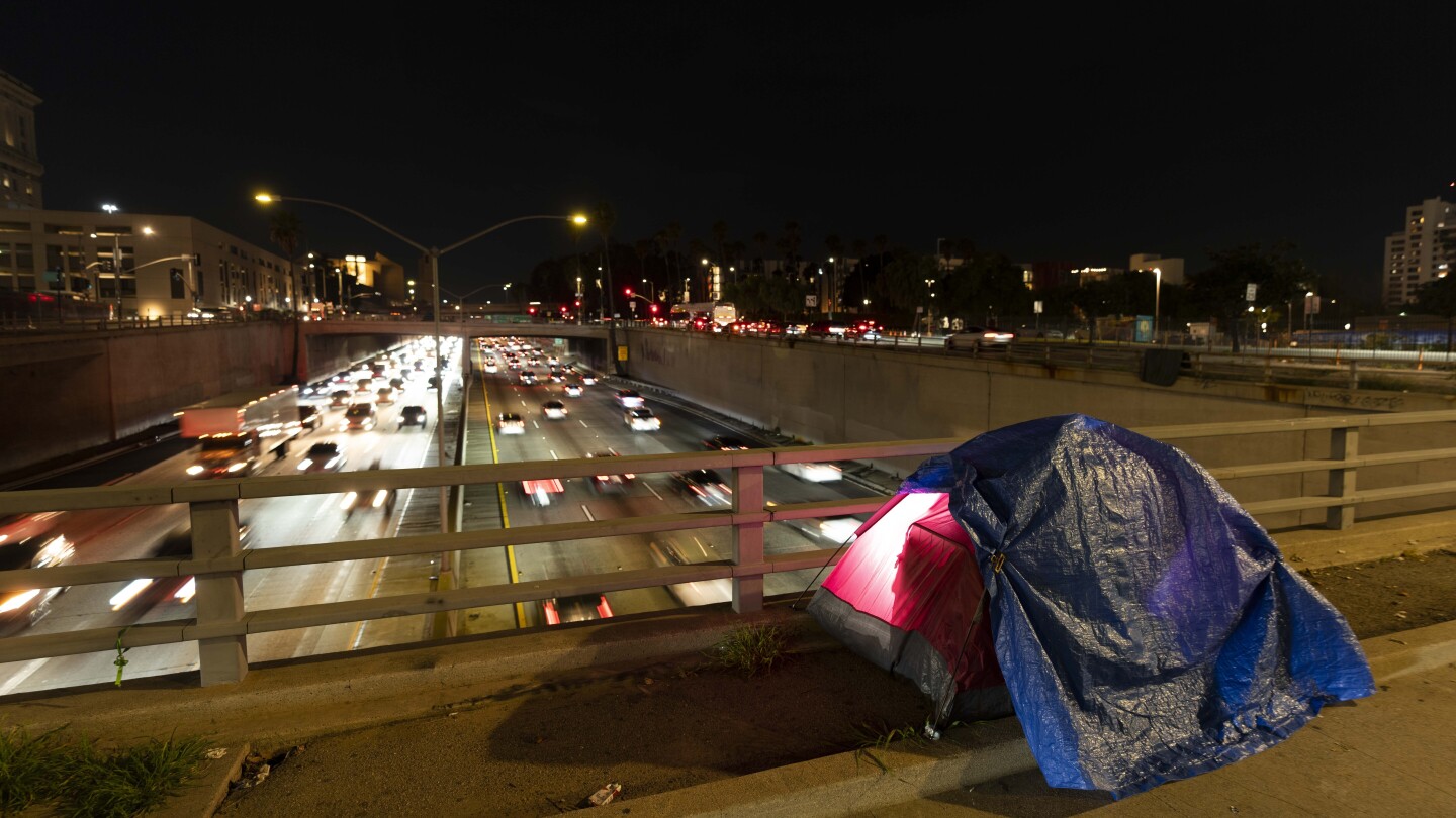 US homelessness hits its highest reported level | AP News