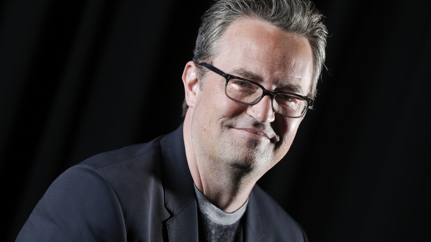 Matthew Perry died from acute effects of ketamine, autopsy says | AP News