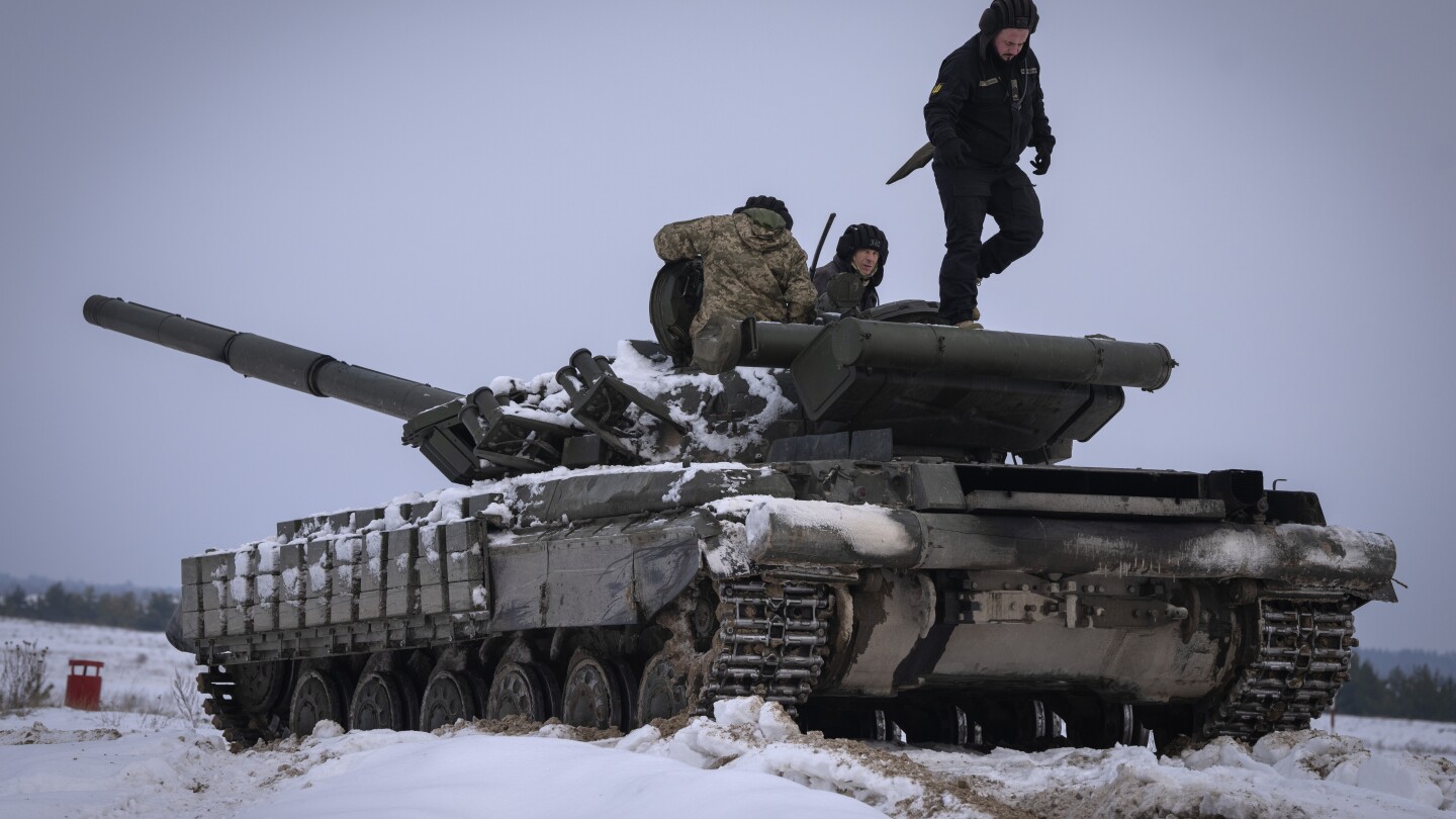 Gloomy mood hangs over Ukraine soldiers as war with Russia grinds on | AP News