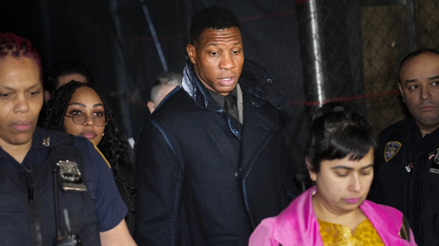 Jonathan Majors’ Marvel ouster throws years of Disney’s plans into disarray | AP News