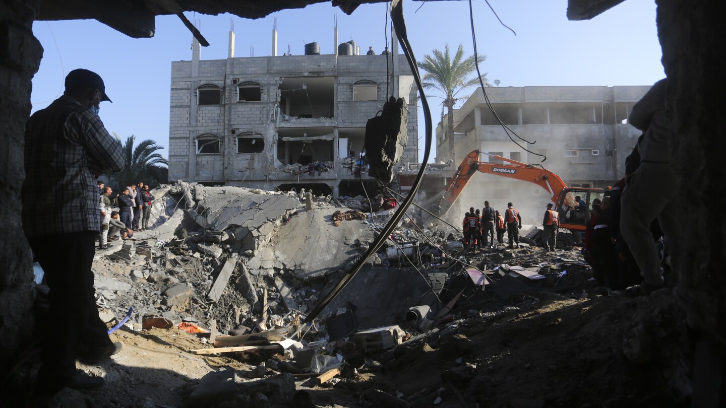 Israel strikes south Gaza as war grinds on with renewed US support | AP News