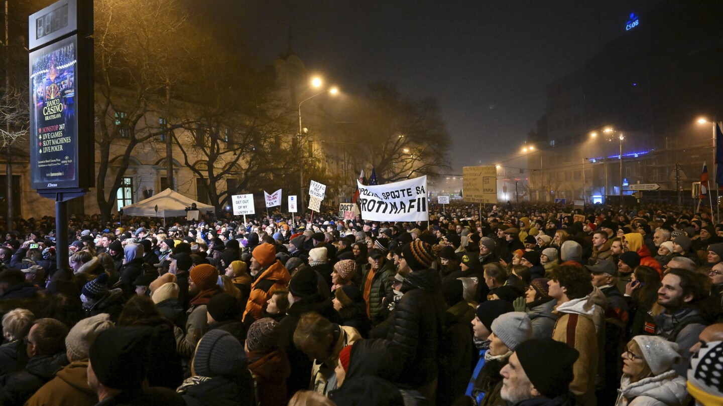 Thousands rally across Slovakia to protest the government’s plan to amend the penal code | AP News