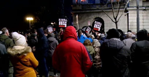 Sa protesta ispred RIK-a upućen zahtev da se otvore birački spiskovi