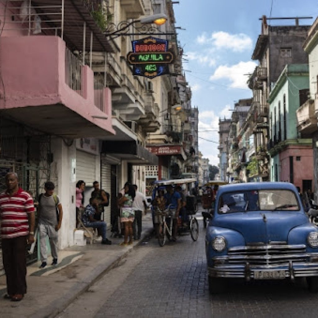 Kubanska vlada najavila ili poskupljenje goriva i struje ili manje bonova za snabdevanje