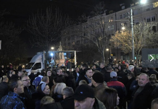 Lazović pozvao policiju da pusti odbornike u Skupštinu grada Beograda