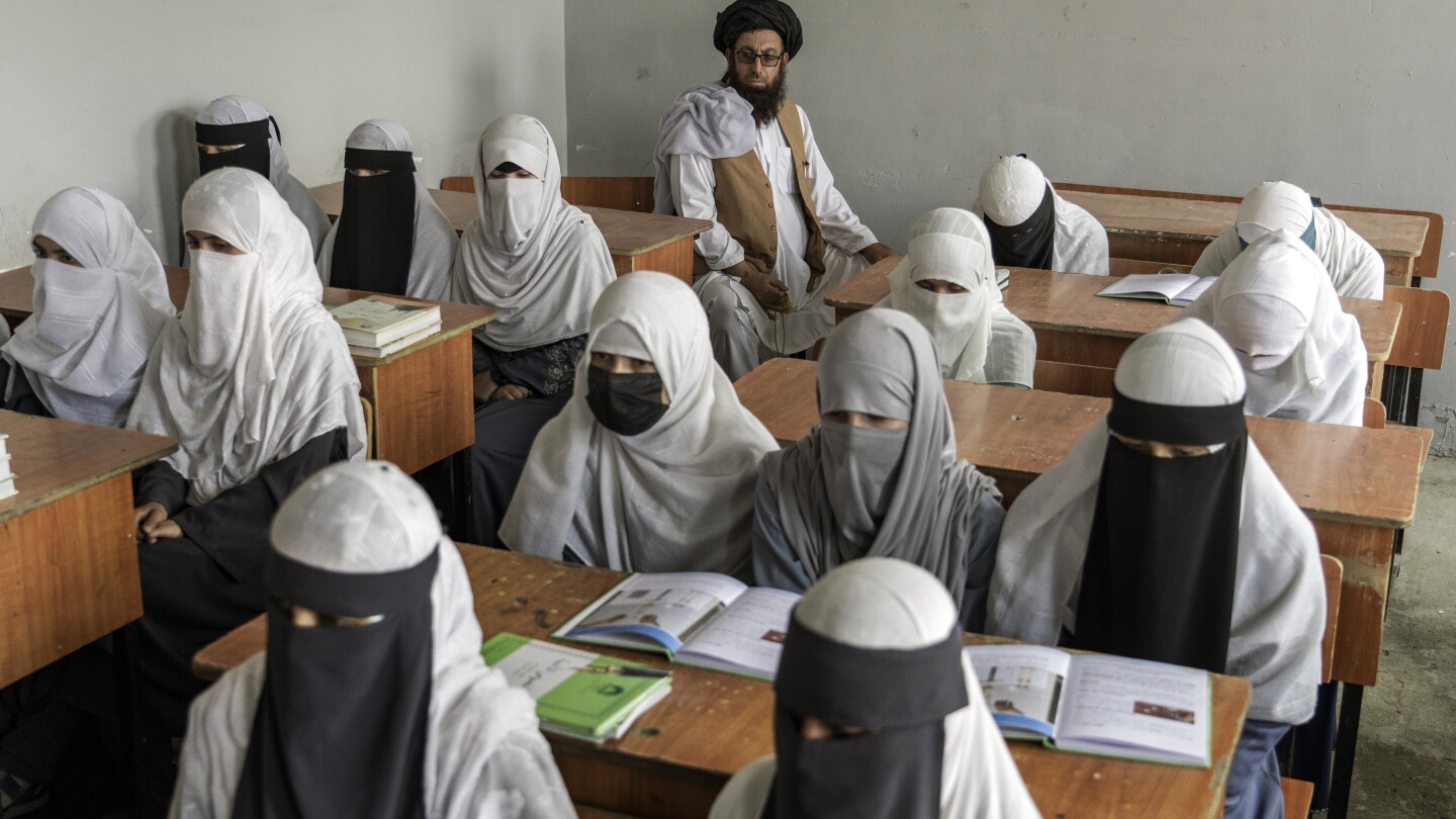 Afghan schoolgirls are finishing sixth grade in tears. Under Taliban rule, their education is over | AP News